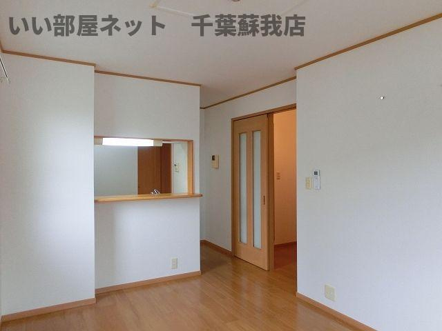 スワン　リヴィエールの居間・リビング|こちらの居間で趣味の時間をお楽しみください