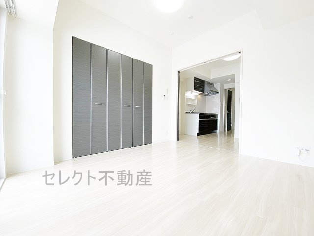 エスカルコートの居間・リビング