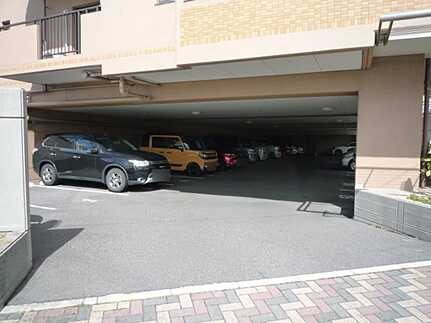 ダイアパレス海田の駐車場