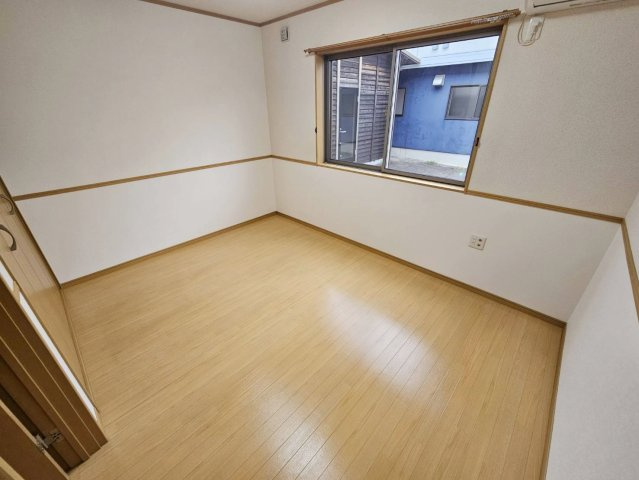 メゾネットYS I Aの洋室