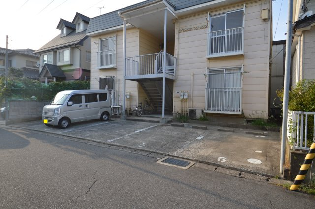 ブラウエンハウスの駐車場