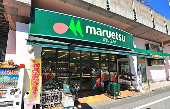 ドルチェヴィータ両国の周辺