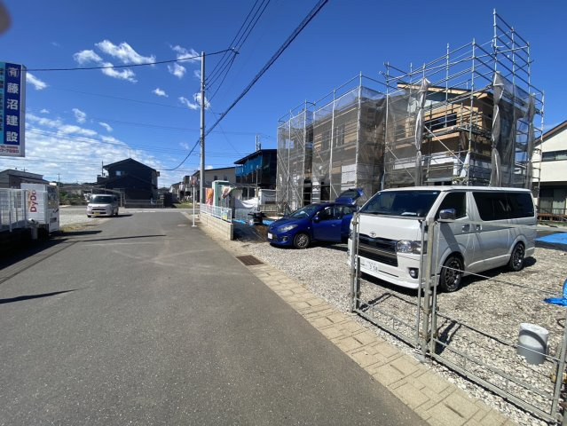 【LiveleGarden】下野仁良川 第4 全1棟の前面道路含む現地写真|〇1号棟〇
建築中の工程を確認できるのがは今ならではのメリットです。
周辺環境を含め、今からチェックがおすすめです。
先ずはお気軽にお問合せください！
※2026年9月撮影