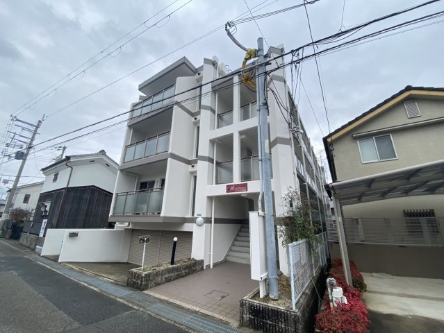 コンフィメゾン中山寺