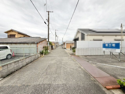 【前面道路含む現地写真】 | 上野町西　売土地 | 野村公園：気軽な近さでお散歩コースやジョギングコースにもいいですね♪気分もリフレッシュされますよ♪