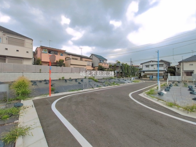 杉並区清水3丁目 全18区画 2号地の前面道路含む現地写真|南側約5.0ｍ道路公道に接道する土地
建築条件ございません
お好みのハウスメーカーにて建築できます