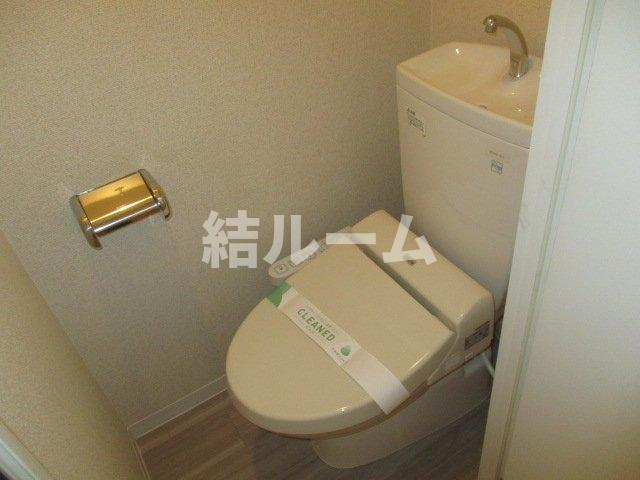 練馬区中村北１丁目の賃貸マンションのトイレ