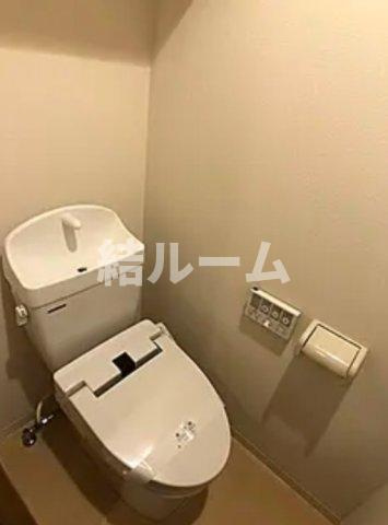 北区東田端２丁目の賃貸マンションのトイレ