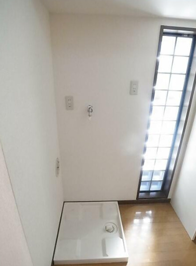 調布市布田４丁目の賃貸マンションの洗面所