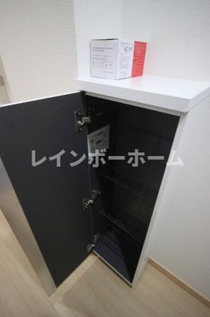 アルファ行徳の玄関