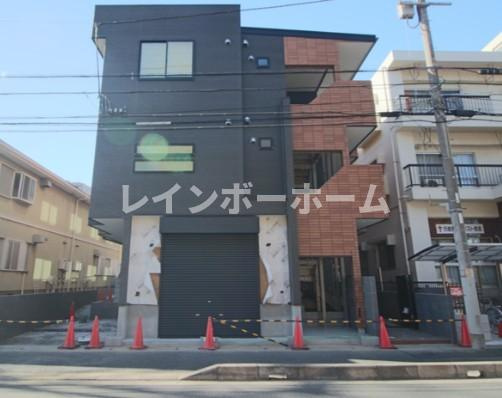 アルファ行徳のエントランス