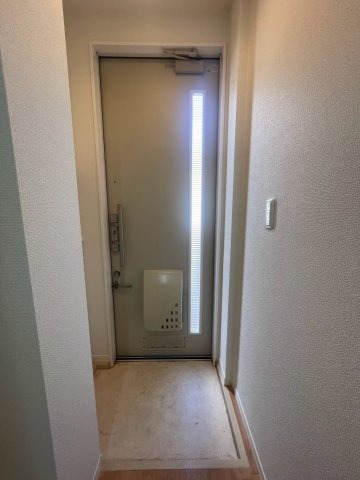 【玄関】 | メゾンすずらん