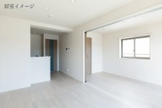 ヘリテージ宮町の居間・リビング