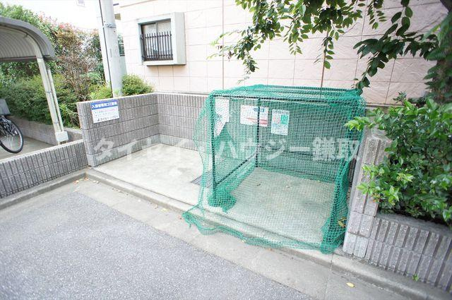 ベルデモールⅡのその他共用部分|入居者専用のゴミステーション