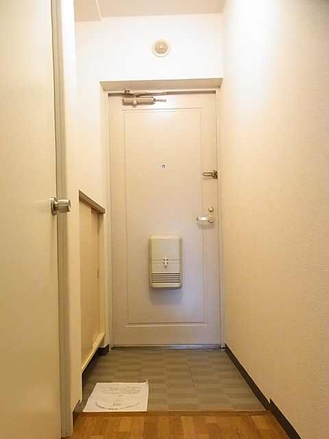 アジュール湘南の玄関