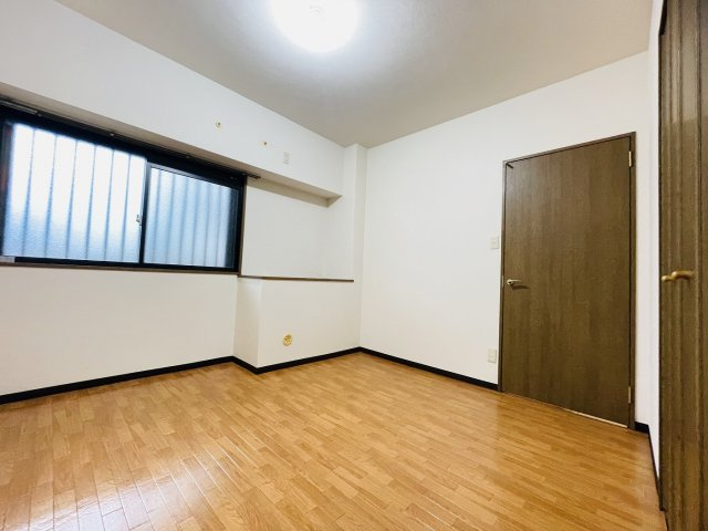 【寝室】クリスタル