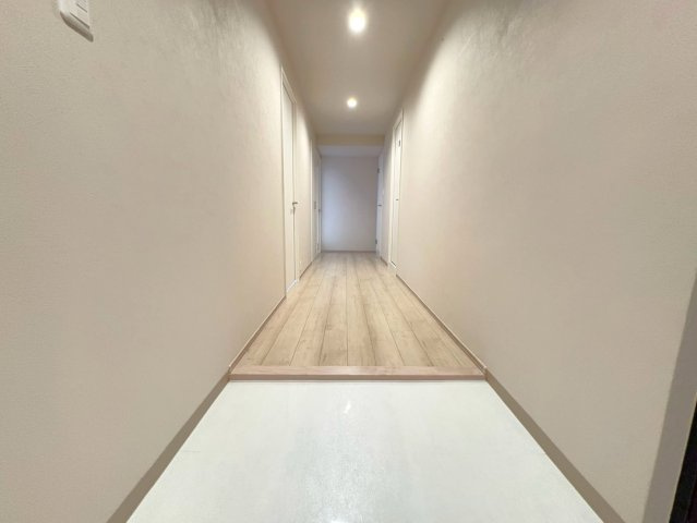 ◆リフォーム済◆橋本駅徒歩２分◆５階建て最上階の南東角住戸の４ＬＤＫ◆メロディーハイム希望ヶ丘の玄関|玄関