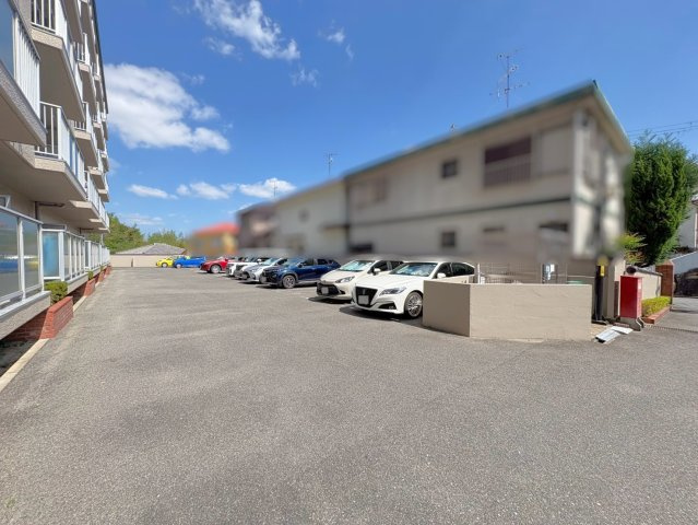 ◆リフォーム済◆橋本駅徒歩２分◆５階建て最上階の南東角住戸の４ＬＤＫ◆メロディーハイム希望ヶ丘の駐車場|駐車場