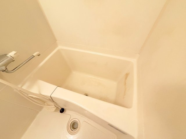 アレルヤの浴室