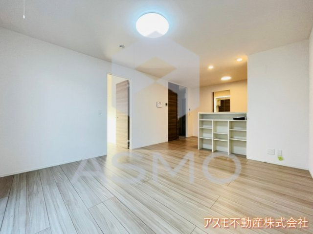 【居間・リビング】 | The Abeno | ※同物件　別間取り　参考写真