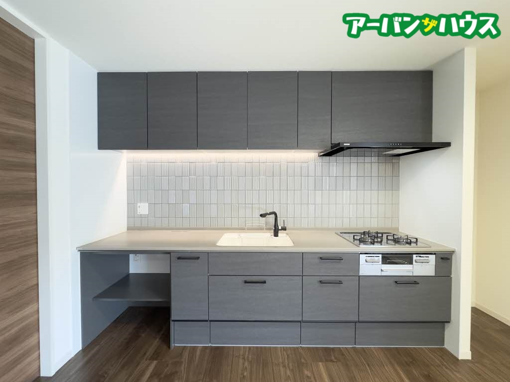 ディマーネIIのキッチン