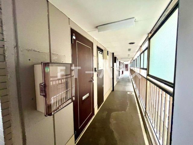 コーポラス石井のロビー|共用廊下