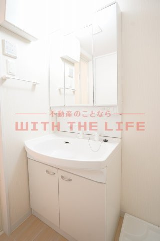 LIFEFIELD久留米【キャッシュバック対象物件】の独立洗面台|独立洗面台、小物を置くことができて便利です