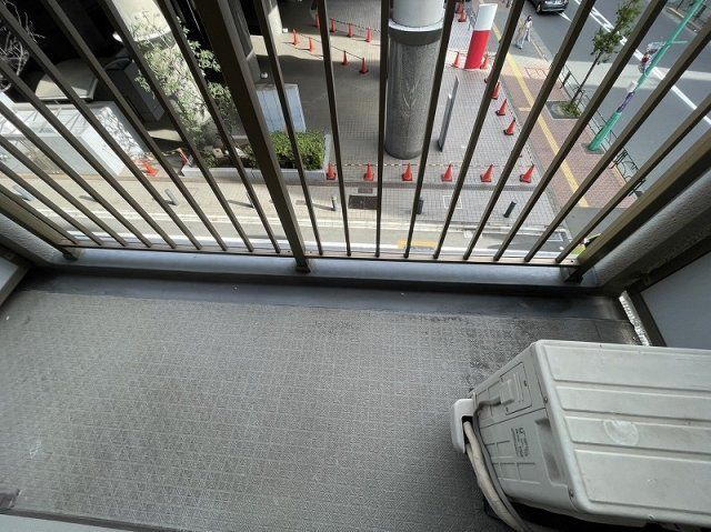 メゾンエクレーレ新宿西戸山のバルコニー
