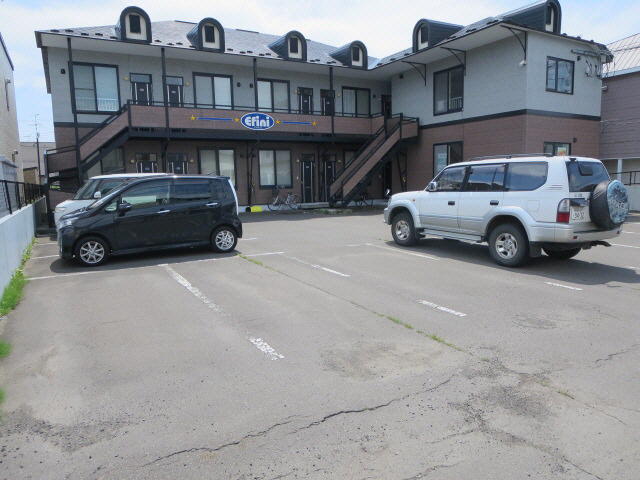 アンフィニの駐車場