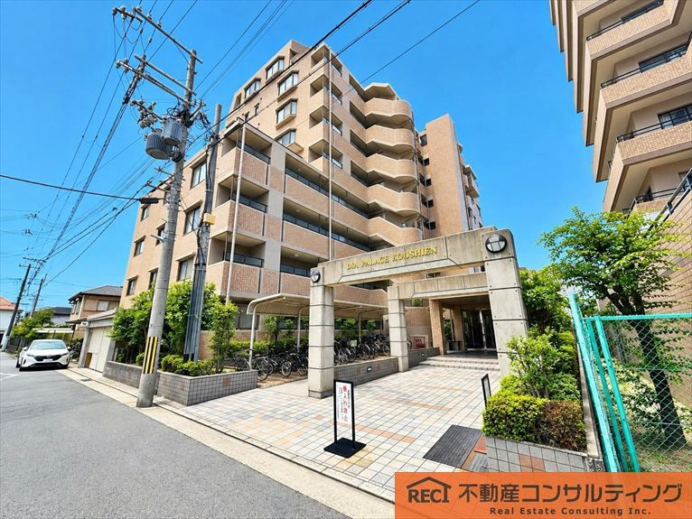 ダイアパレス甲子園の外観