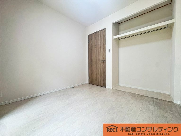 ルイシャトレ香櫨園の洋室