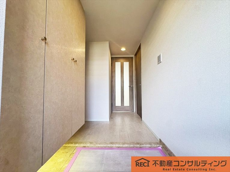 ルイシャトレ香櫨園の玄関