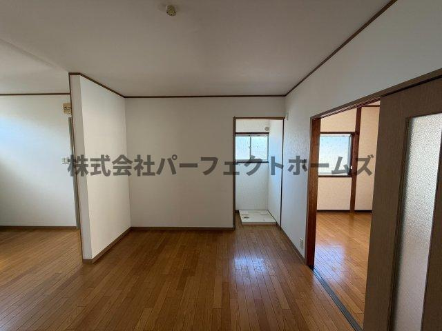 友田ハイツⅡの居間・リビング|使いやすい居間です
