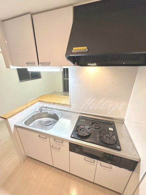 横浜市港南区上大岡西２丁目の賃貸マンションのキッチン|ガス3口システムキッチン♪
