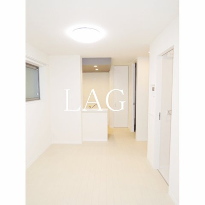 【居間・リビング】 | パレッソ | 洋室のお部屋です。