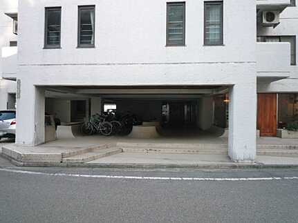 宇品シーサイドマンションの駐車場