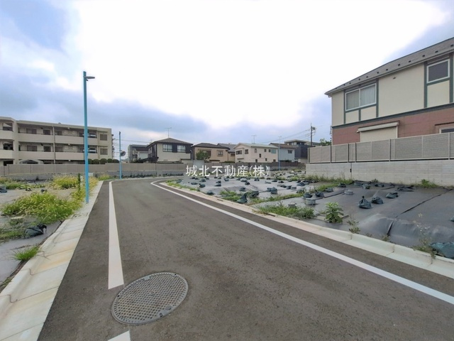 杉並区清水3丁目 全18区画 5号地の前面道路含む現地写真|東側約5.0ｍ公道×南側約5.0ｍ道路公道に接道する角地
是非現地にて実際にご見学ください♪♪