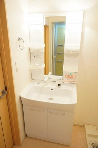 プリムローズ　ノユルの洗面所|ゆったりとスペースのある洗面所