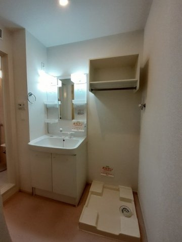 アヴォンリー西町の洗面所|広い洗面スペース
