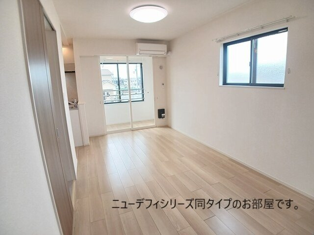 カーサ　福岡　Ⅰの居間・リビング|こちらの居間で趣味の時間をお楽しみください