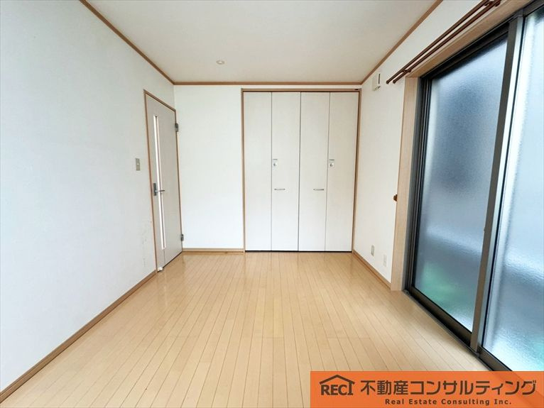 西宮市宮前町　中古戸建の寝室