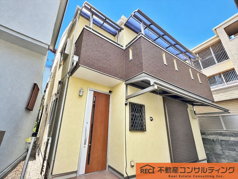 西宮市宮前町　中古戸建の外観