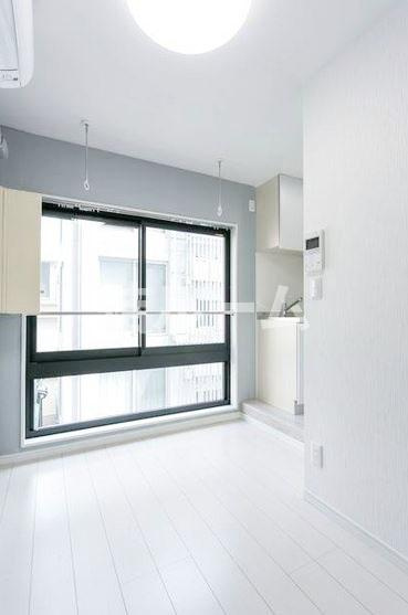 台東区三ノ輪１丁目の賃貸マンションの居間・リビング