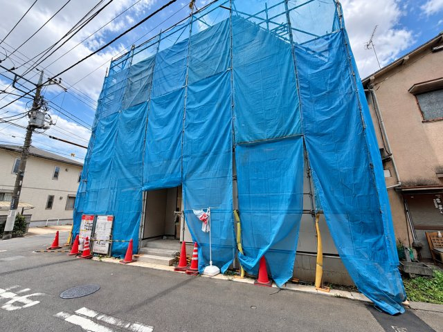 八王子駅徒歩３分☆11月下旬完成新築戸建ての前面道路含む現地写真|八王子駅南口から徒歩３分！