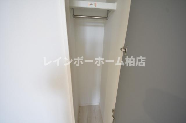 担当エリアのルームアドバイザーが直接対応いたしますの収納|こまごまとしたものを収納できそうですね