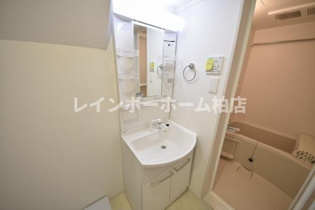 担当エリアのルームアドバイザーが直接対応いたしますの独立洗面台|独立洗面台です