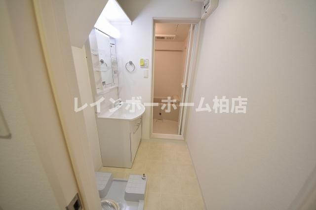 担当エリアのルームアドバイザーが直接対応いたしますの洗面所|コンパクトで使いやすい洗面所