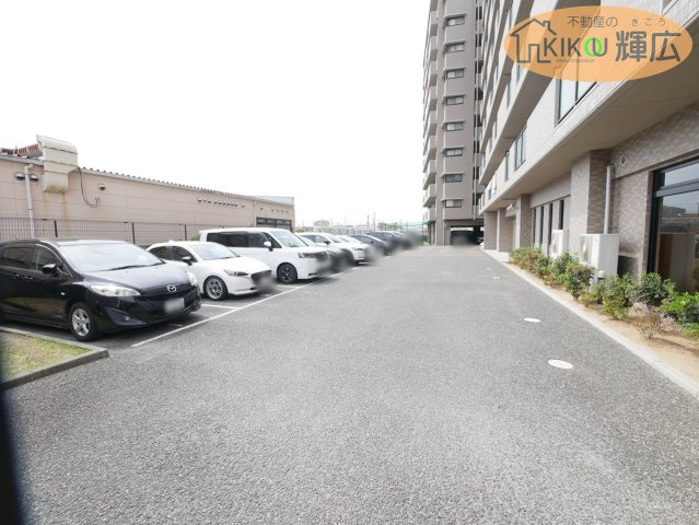 ロワイヤル明石大久保アーバンスクエア　10階の駐車場