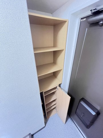 大阪市都島区都島本通５丁目の賃貸マンションの収納