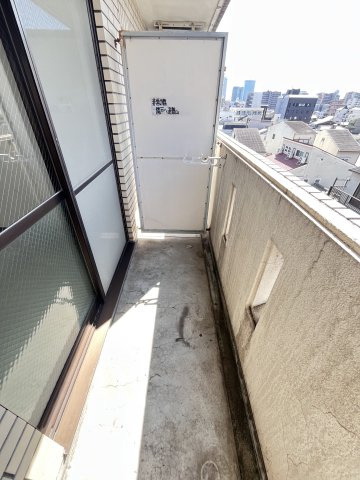 大阪市都島区都島本通５丁目の賃貸マンションのバルコニー